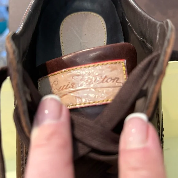 Vintage ♥️♥️Louis Vuitton Dark Brown Leather Oxfords  display picture 1